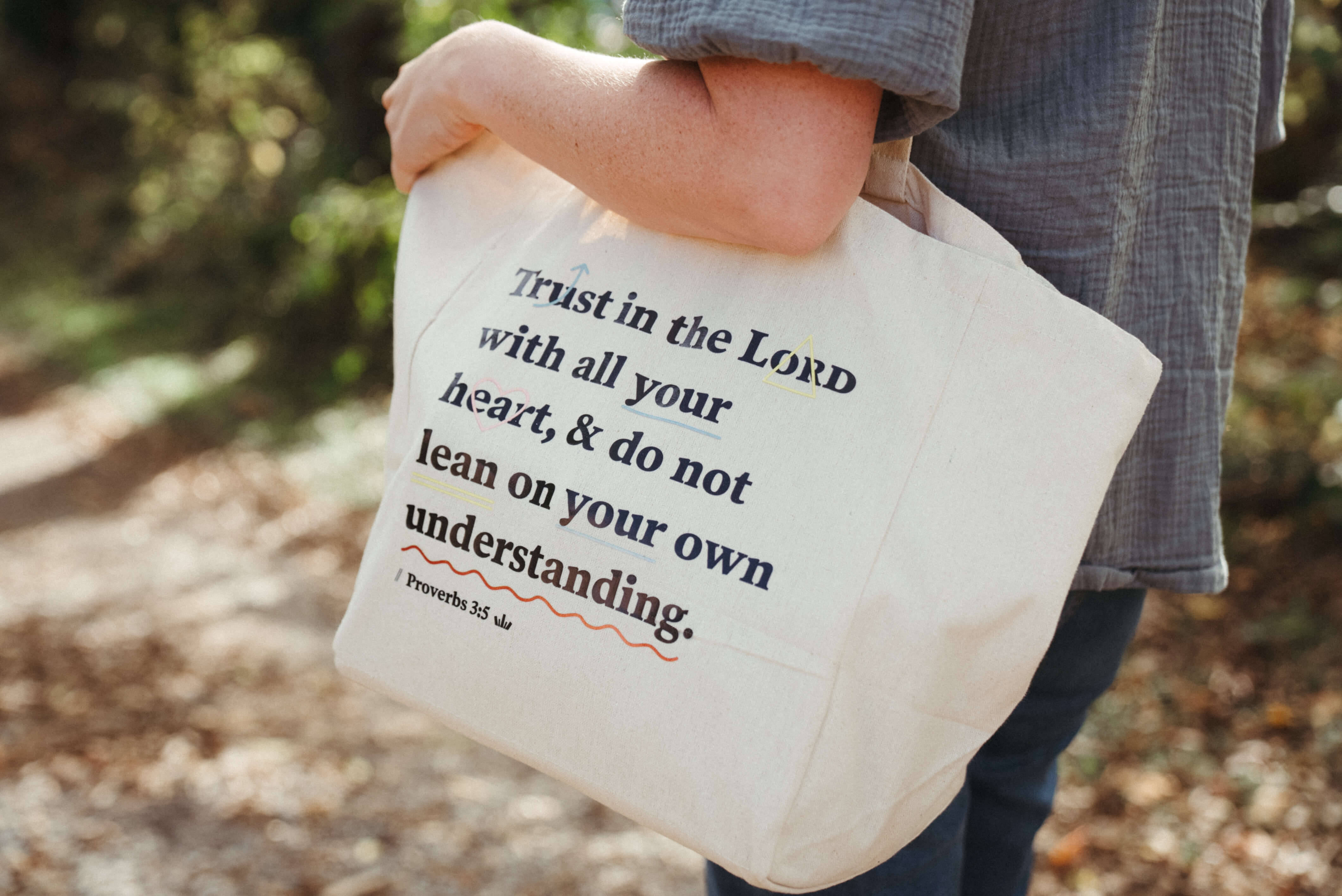 Trust in the Lord Tote - Image 4